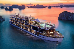 Tham quan Vịnh Hạ Long 1 ngày (Tàu luxury - ăn trưa buffet)